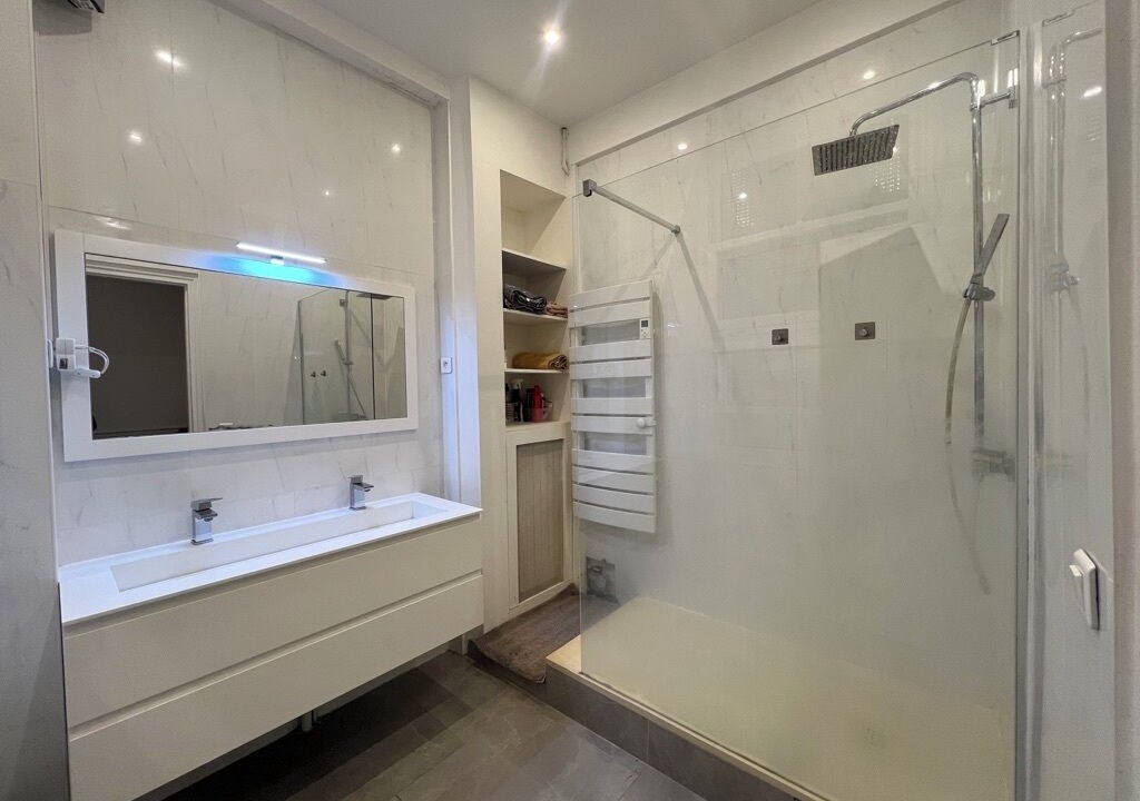 Photo of Bathroom in Plaisance