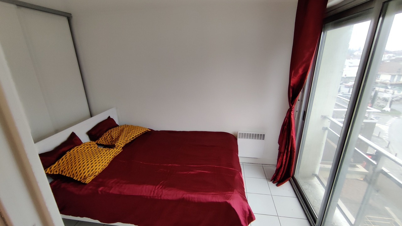 Photo of Bedroom in Esbly