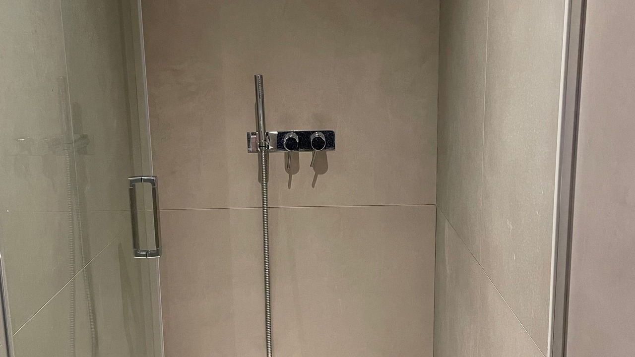 Photo of Bathroom in Garches