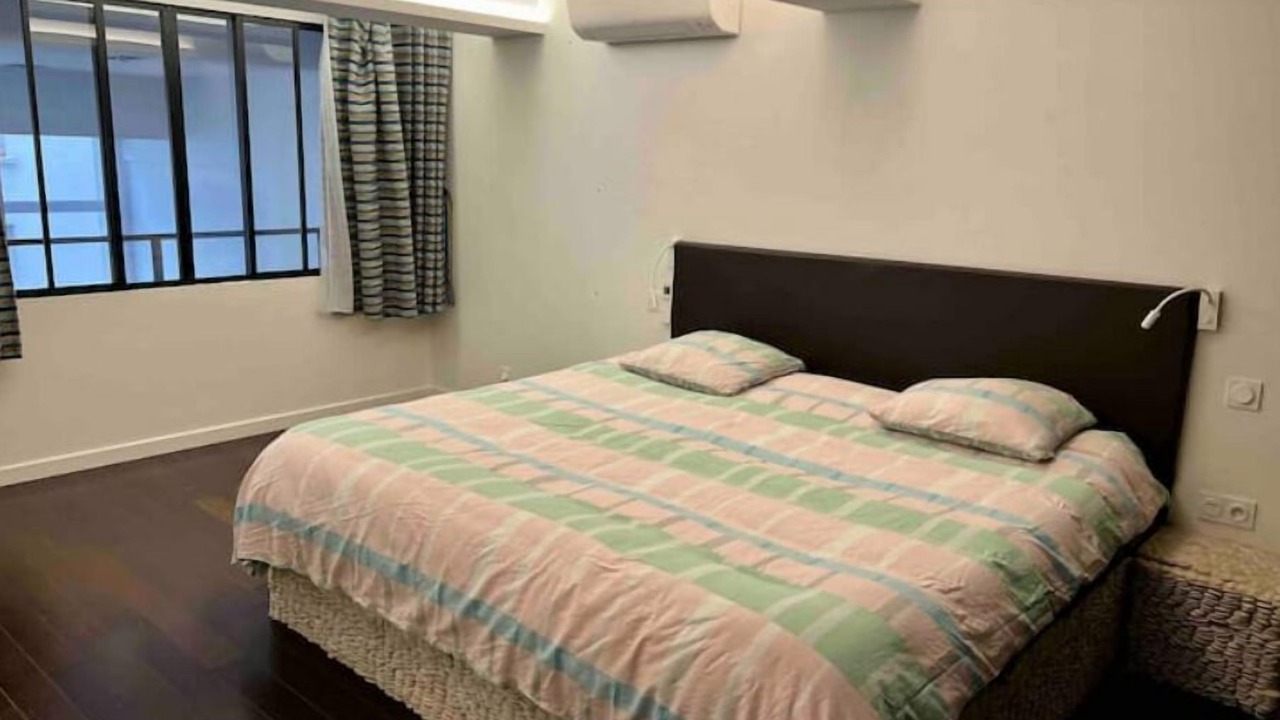 Photo of Bedroom in Combat