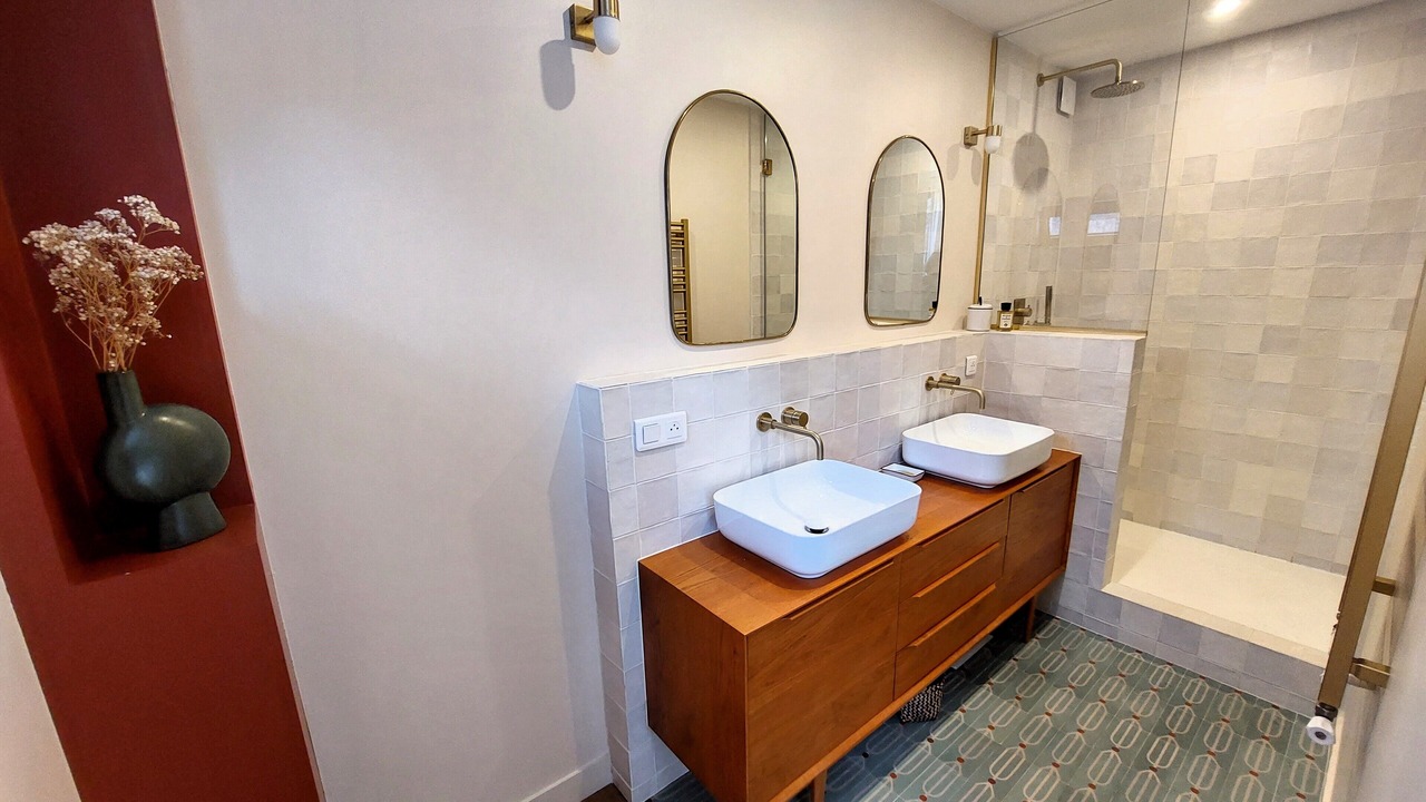 Photo of Bathroom in Garches