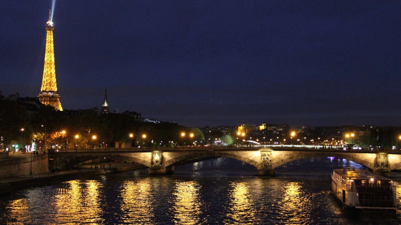 Photo of Others in Asnieres-sur-Seine
