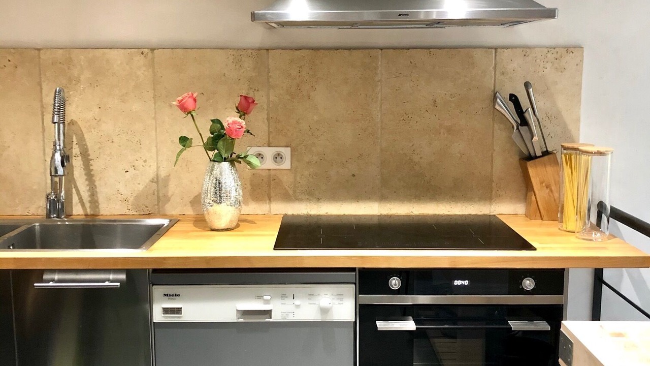 Photo of Kitchen in Combat