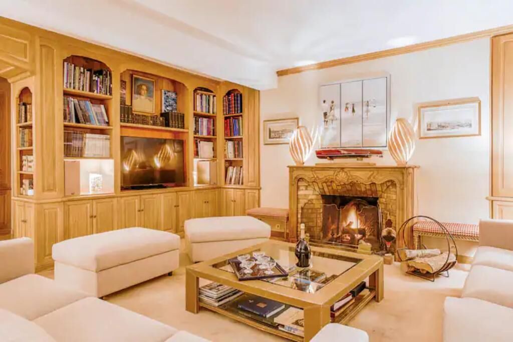 Photo of Livingroom in 16th Arrondissement