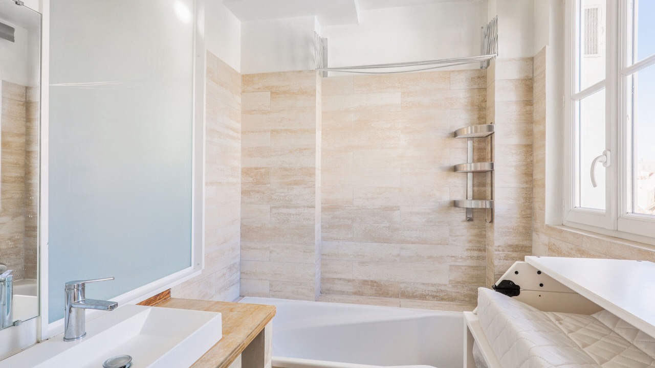 Photo of Bathroom in Le Pre-Saint-Gervais
