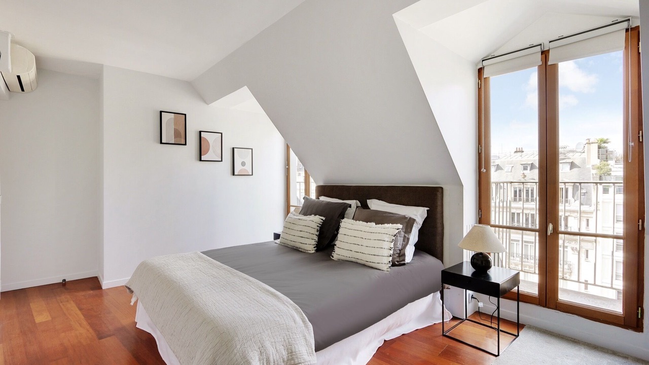 Photo of Bedroom in Chaillot