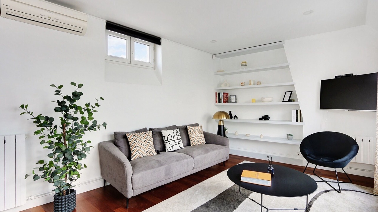 Photo of Livingroom in Chaillot