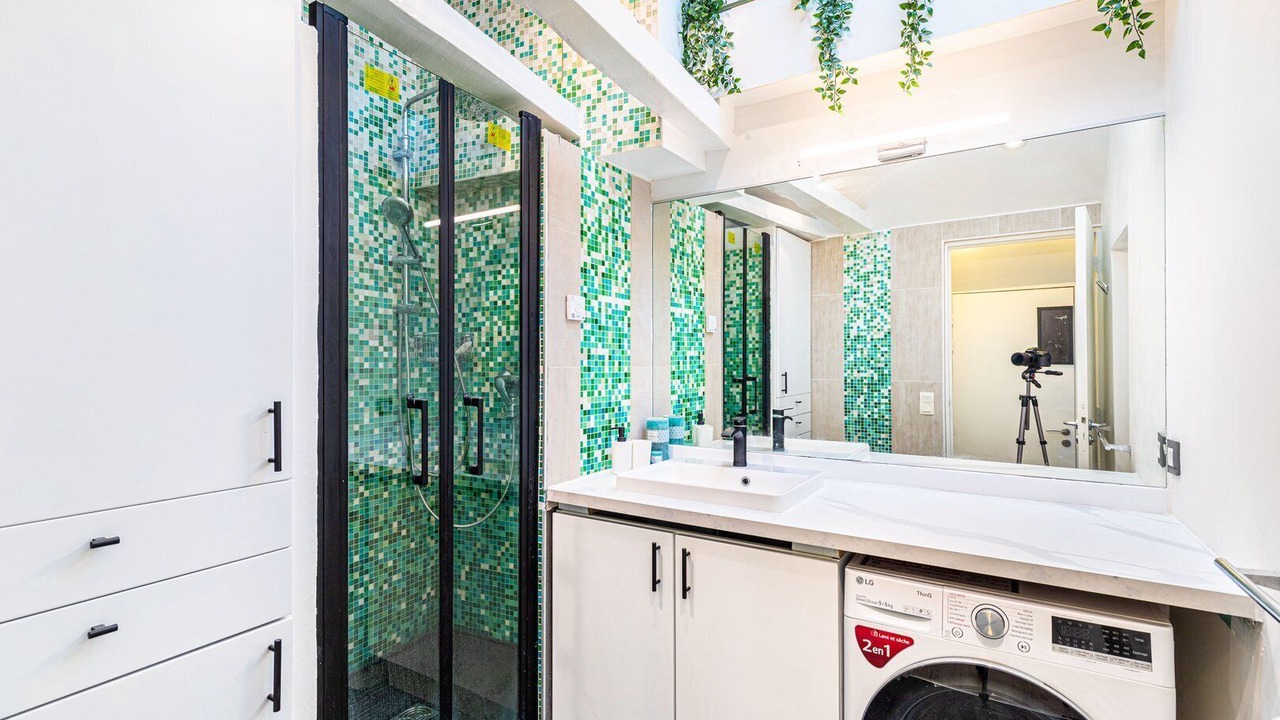 Photo of Bathroom in Paris City Center