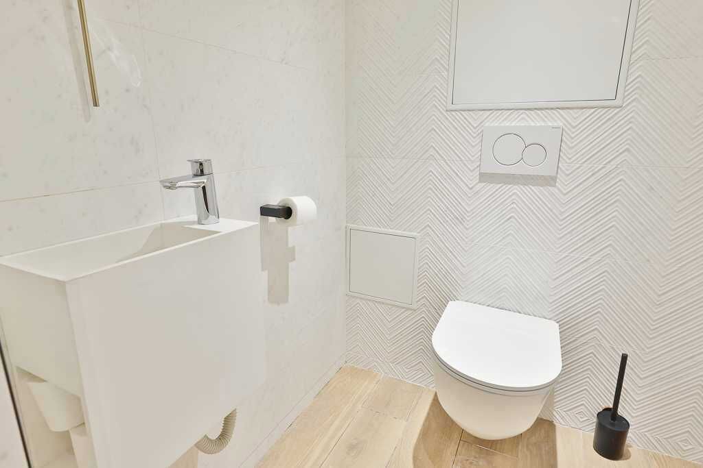 Photo of Bathroom in Quartier Saint-Ambroise