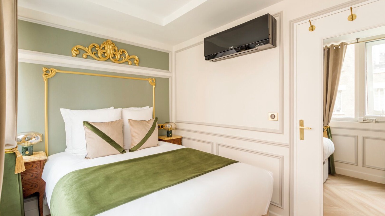 Photo of Bedroom in Grenelle