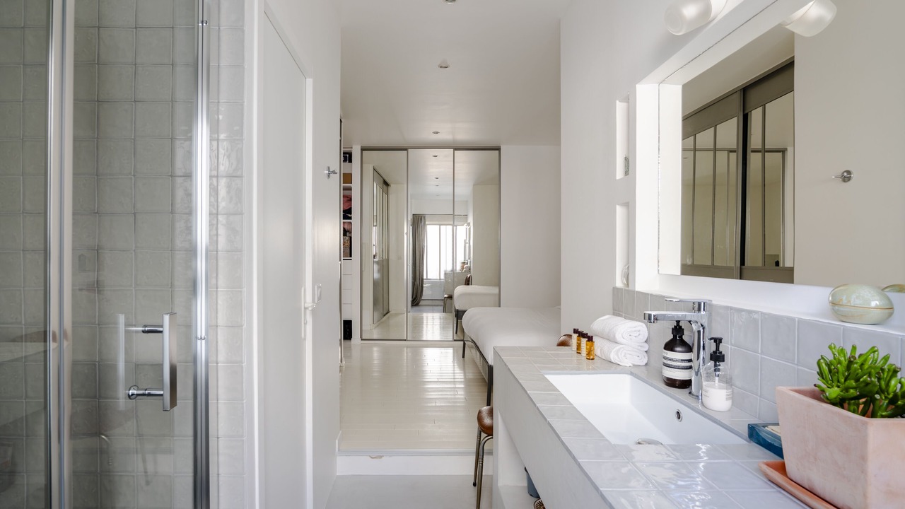 Photo of Bathroom in Quartier de la Salpetriere