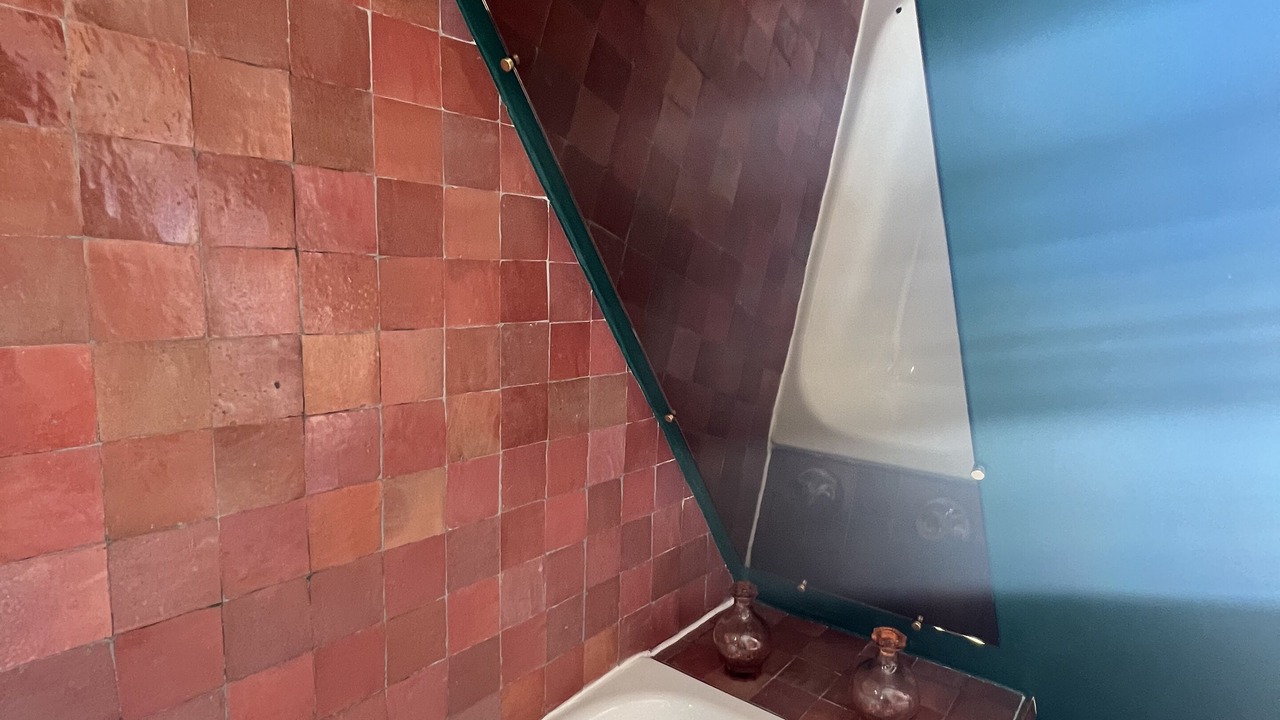 Photo of Bathroom in Quartier Saint-Ambroise