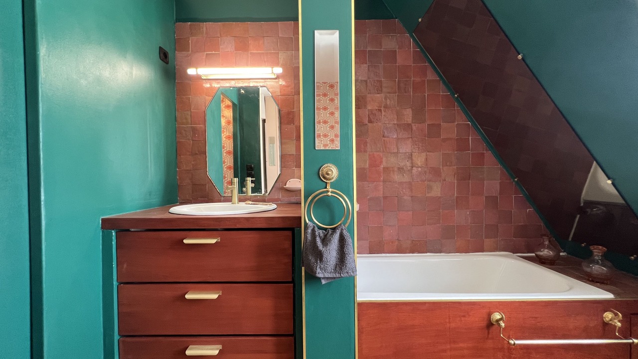Photo of Bathroom in Quartier Saint-Ambroise