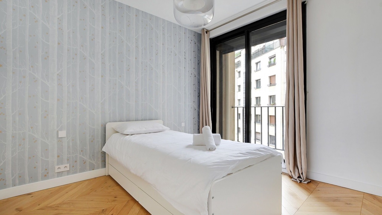 Photo of Bedroom in 16th Arrondissement