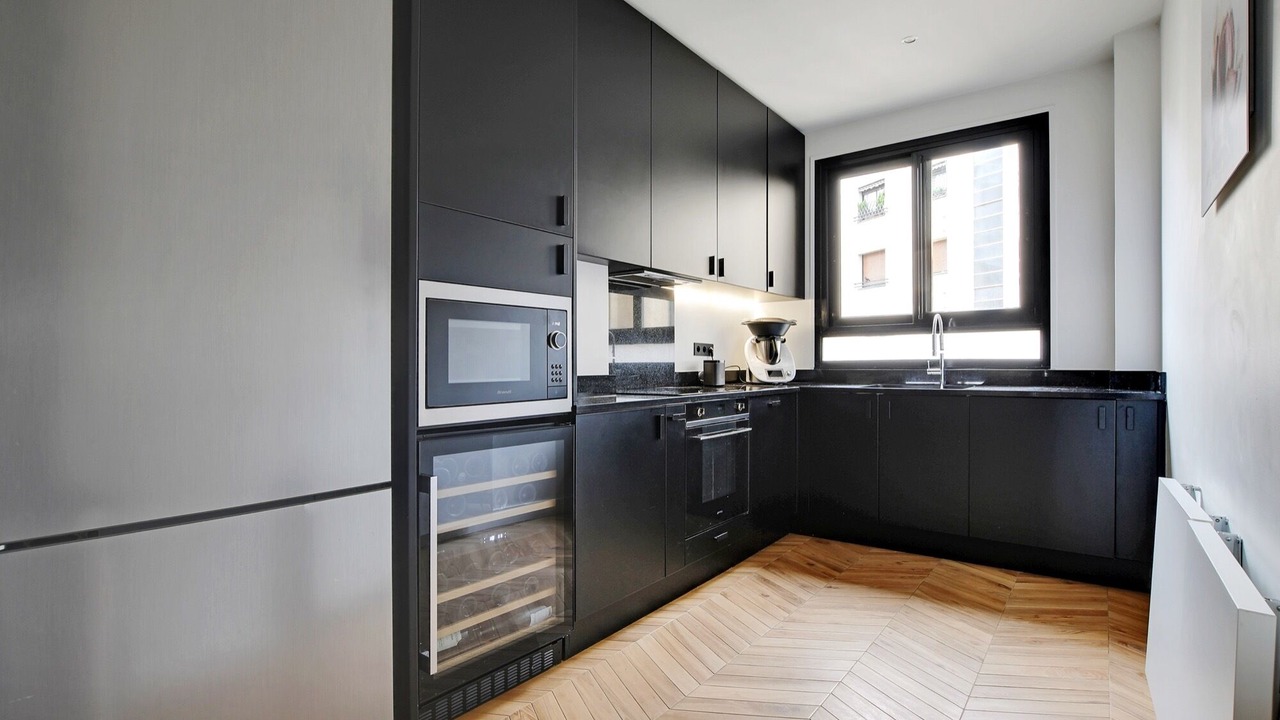 Photo of Kitchen in 16th Arrondissement