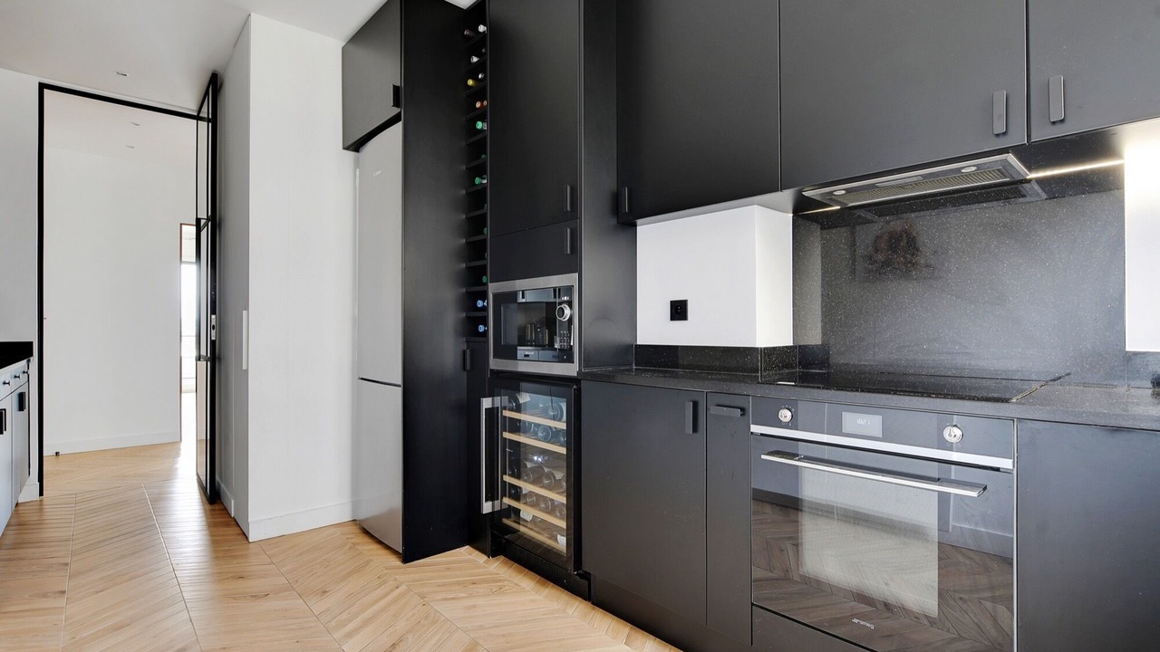 Photo of Kitchen in 16th Arrondissement