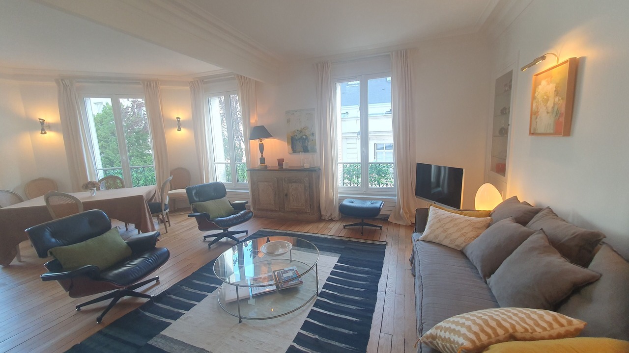 Photo of Livingroom in 16th Arrondissement