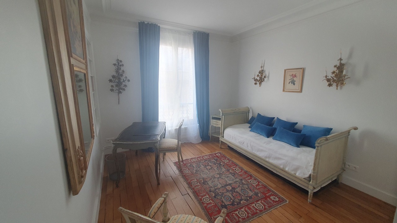 Photo of Livingroom in 16th Arrondissement
