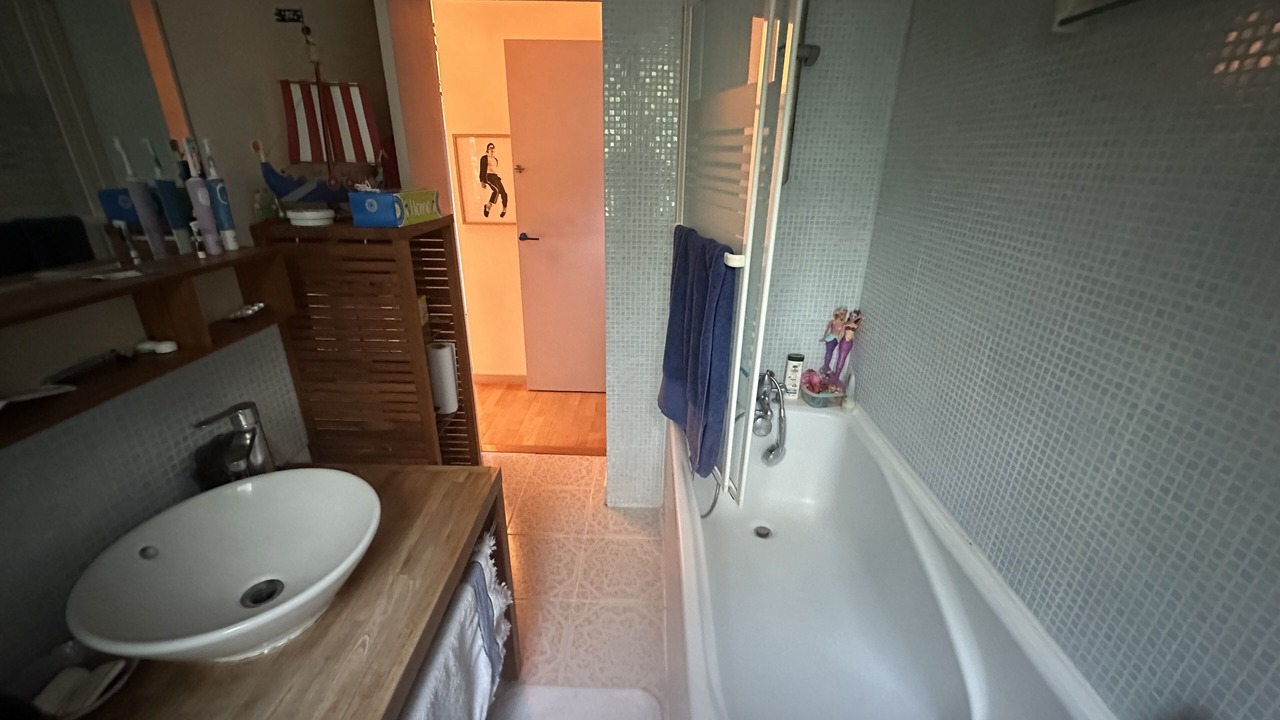 Photo of Bathroom in Sevres