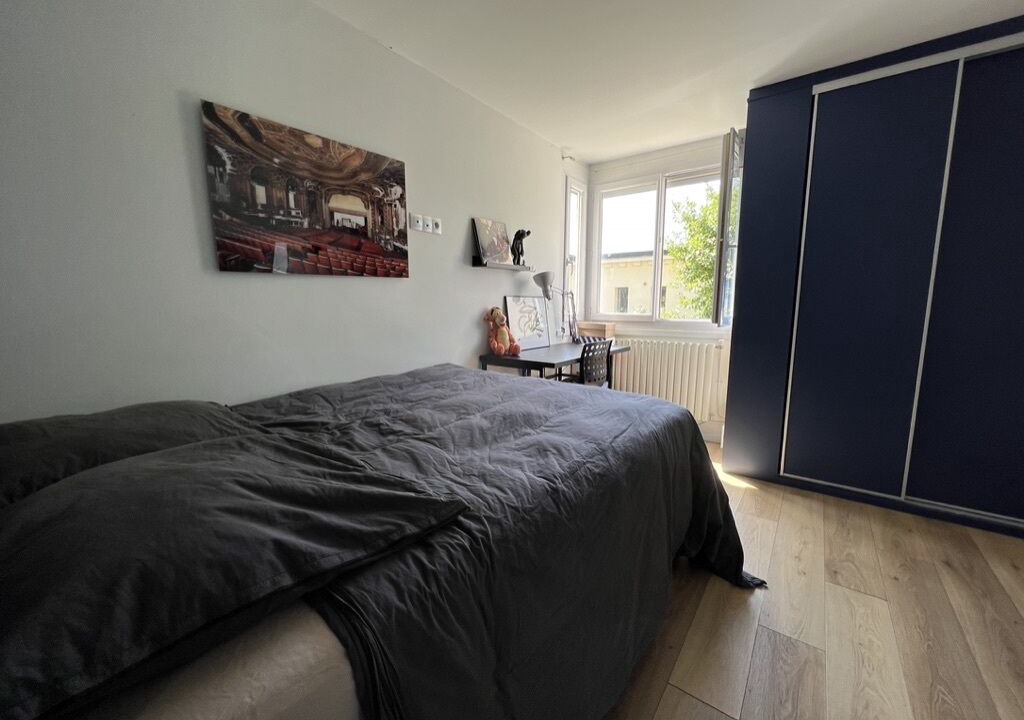 Photo of Bedroom in Saint-Cloud