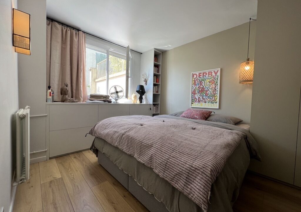 Photo of Bedroom in Saint-Cloud
