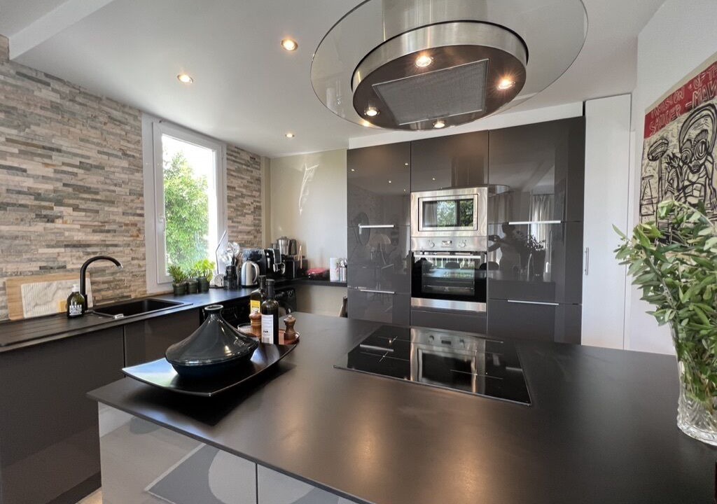 Photo of Kitchen in Saint-Cloud