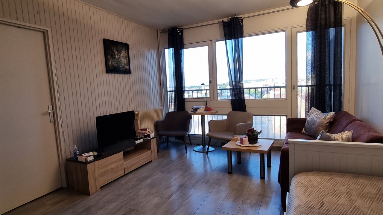 Photo of Livingroom in Livry-Gargan