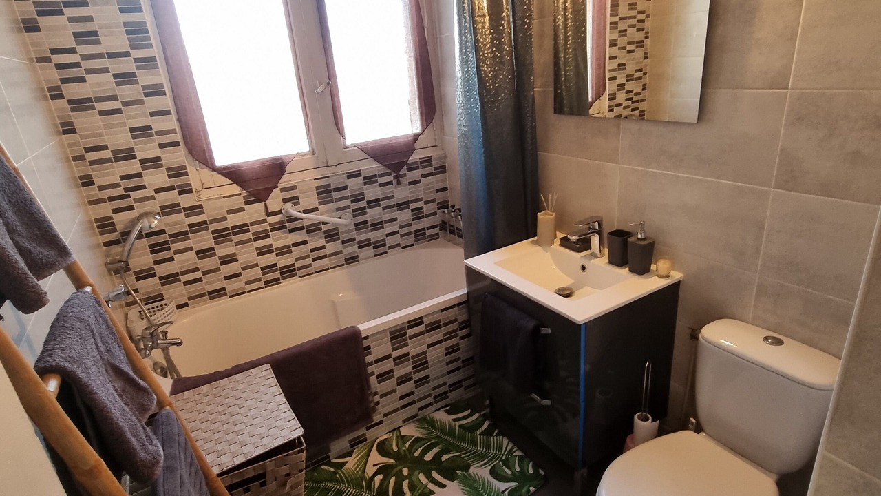 Photo of Bathroom in Livry-Gargan