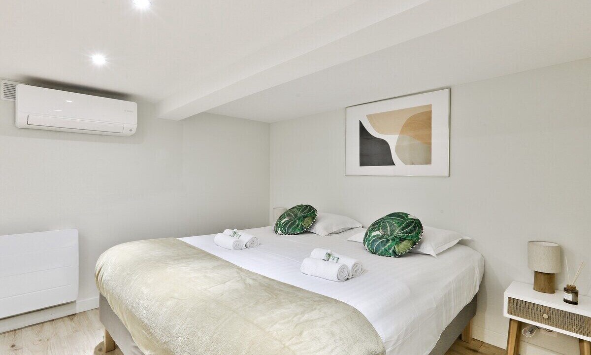 Photo of Bedroom in Grenelle
