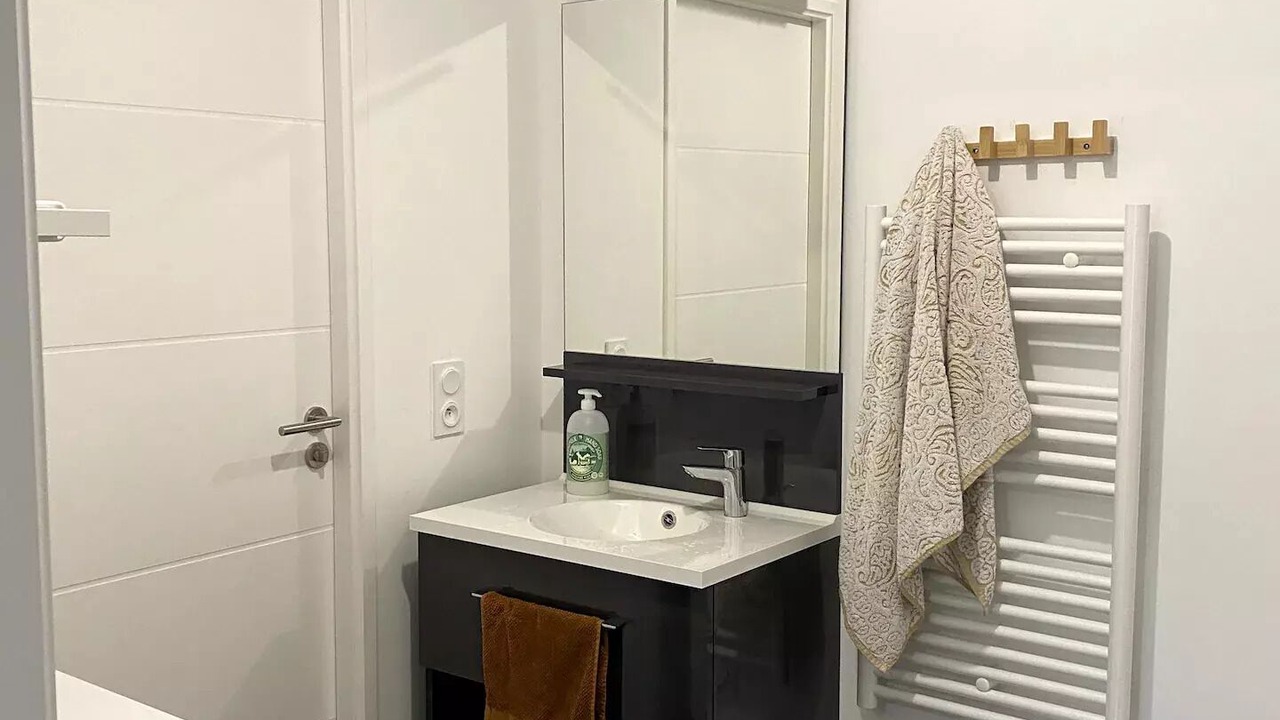 Photo of Bathroom in Asnieres-sur-Seine
