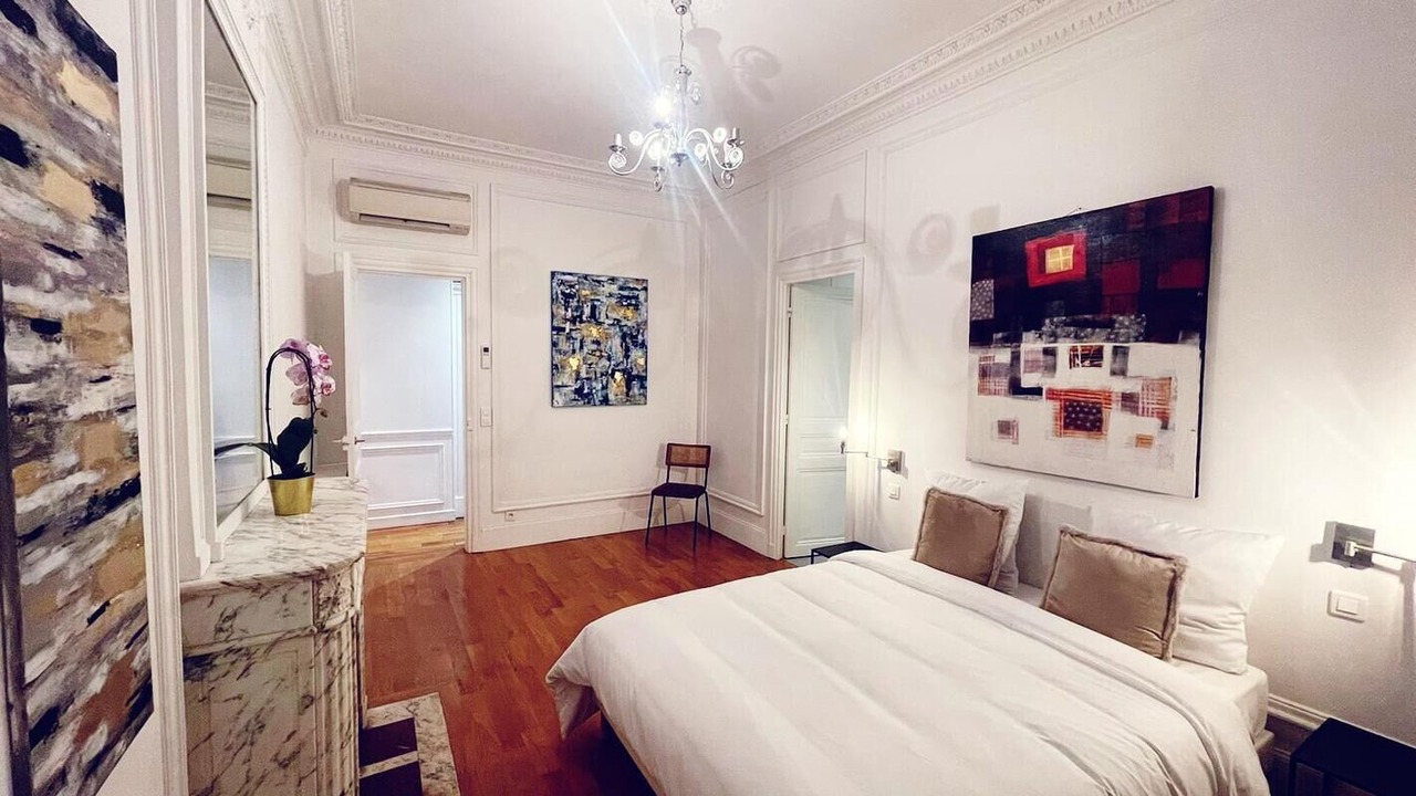 Photo of Bedroom in Passy