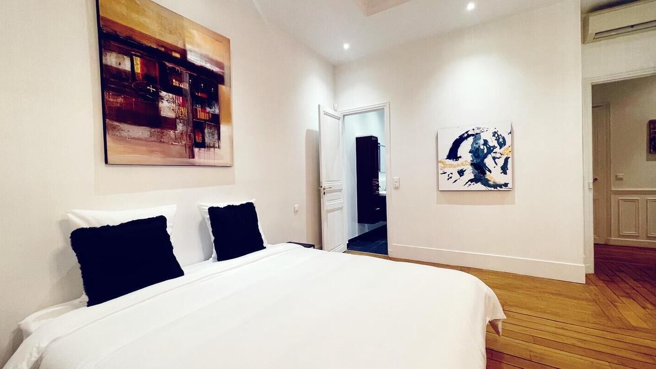 Photo of Bedroom in Passy