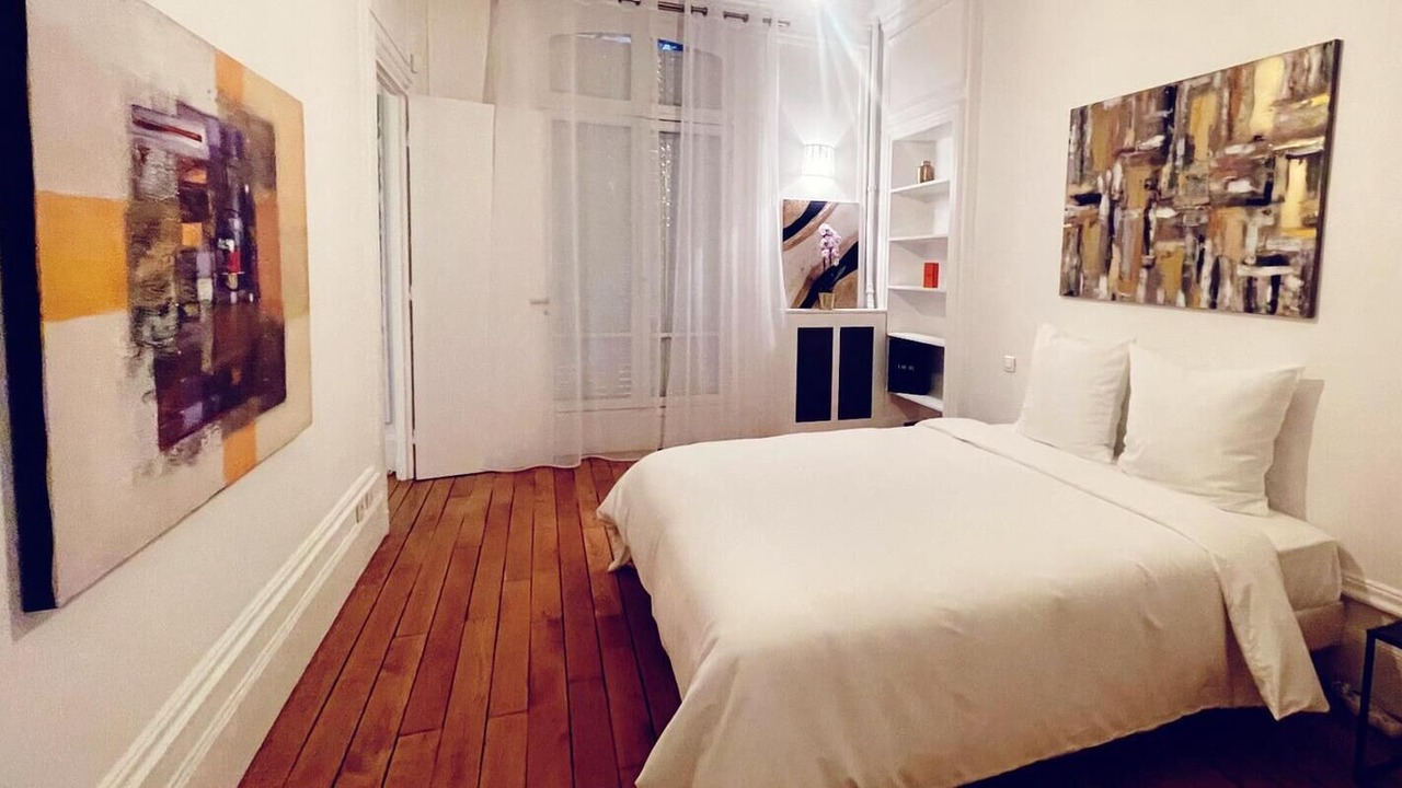 Photo of Bedroom in Passy