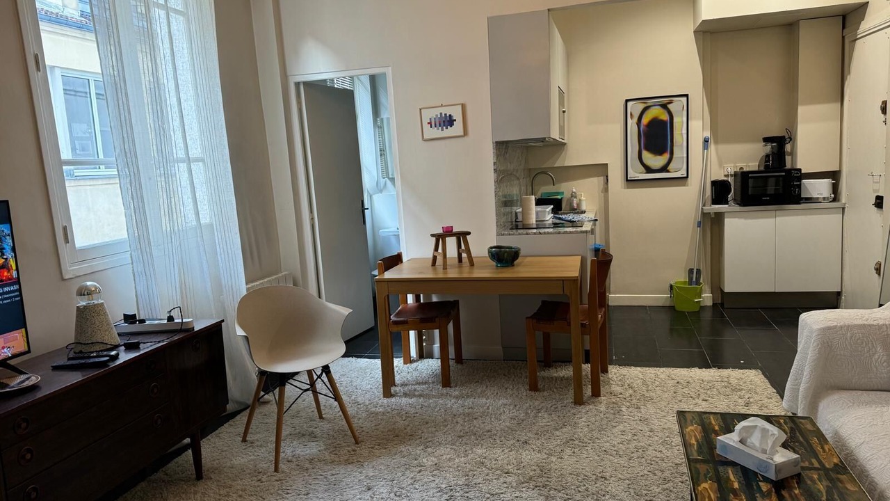 Photo of Livingroom in Quartier de la Folie-Mericourt