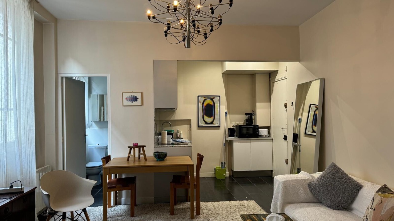 Photo of Livingroom in Quartier de la Folie-Mericourt