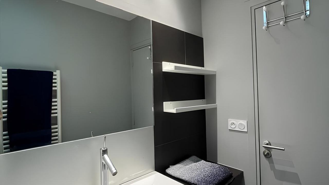 Photo of Bathroom in Arts-et-Metiers