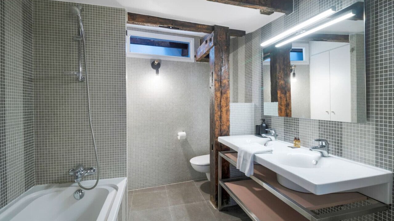 Photo of Bathroom in 5th Arrondissement