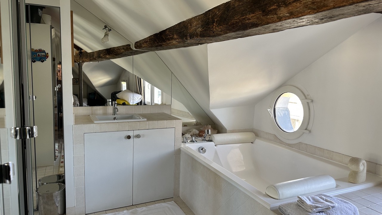 Photo of Bathroom in Paris City Center
