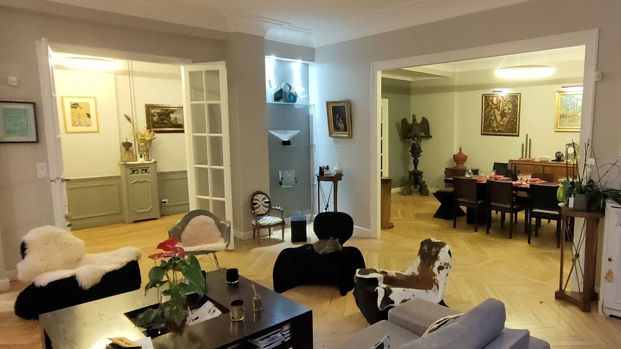Photo of Others in Neuilly-sur-Seine