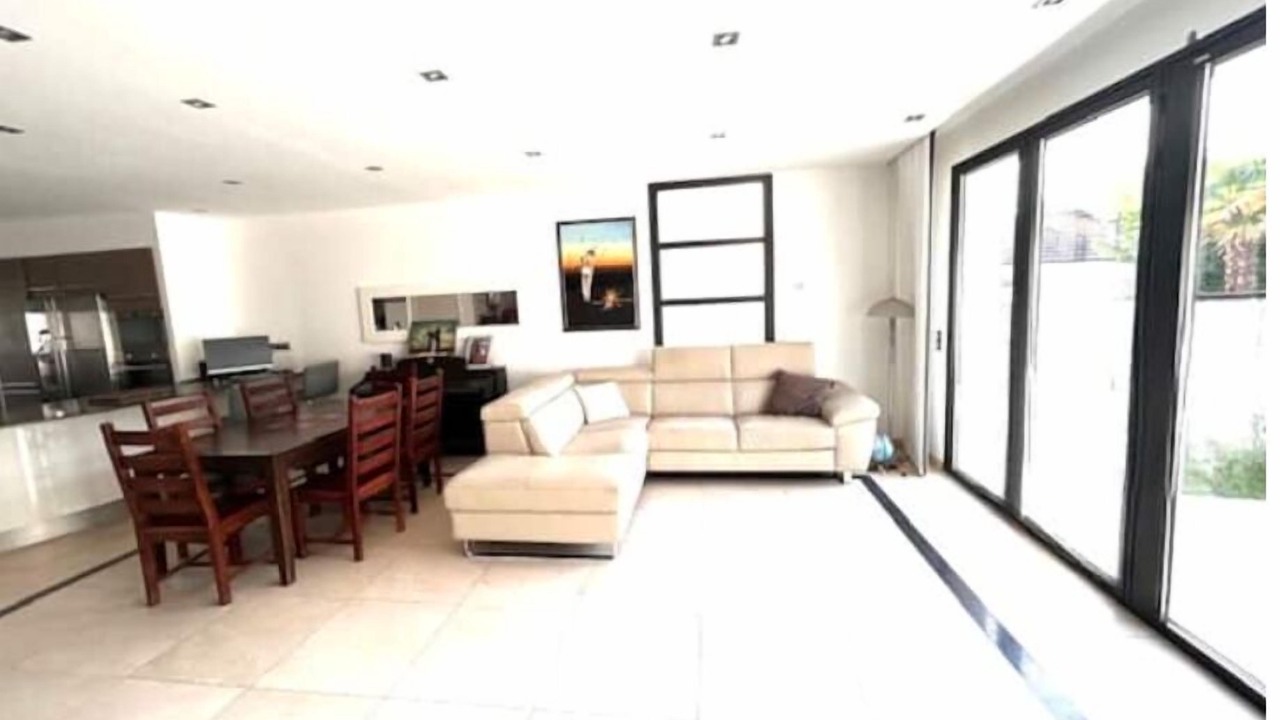 Photo of Livingroom in La Varenne Saint-Hilaire