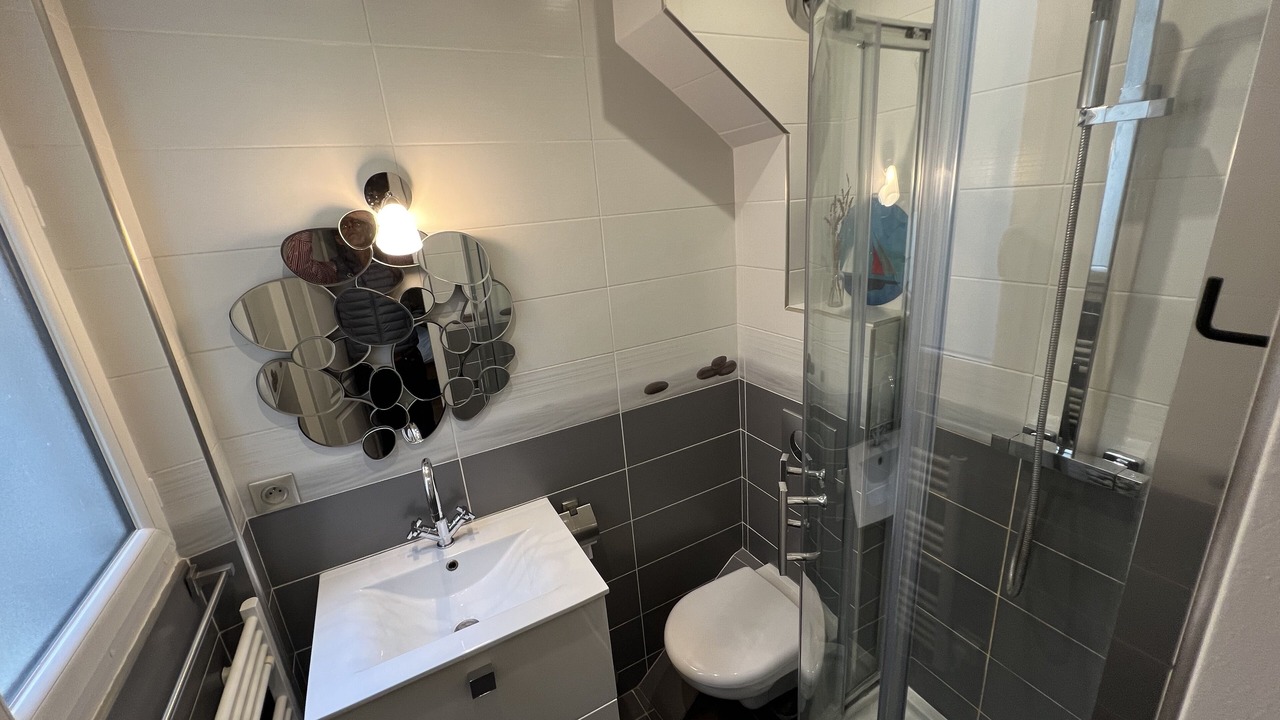 Photo of Bathroom in 16th Arrondissement