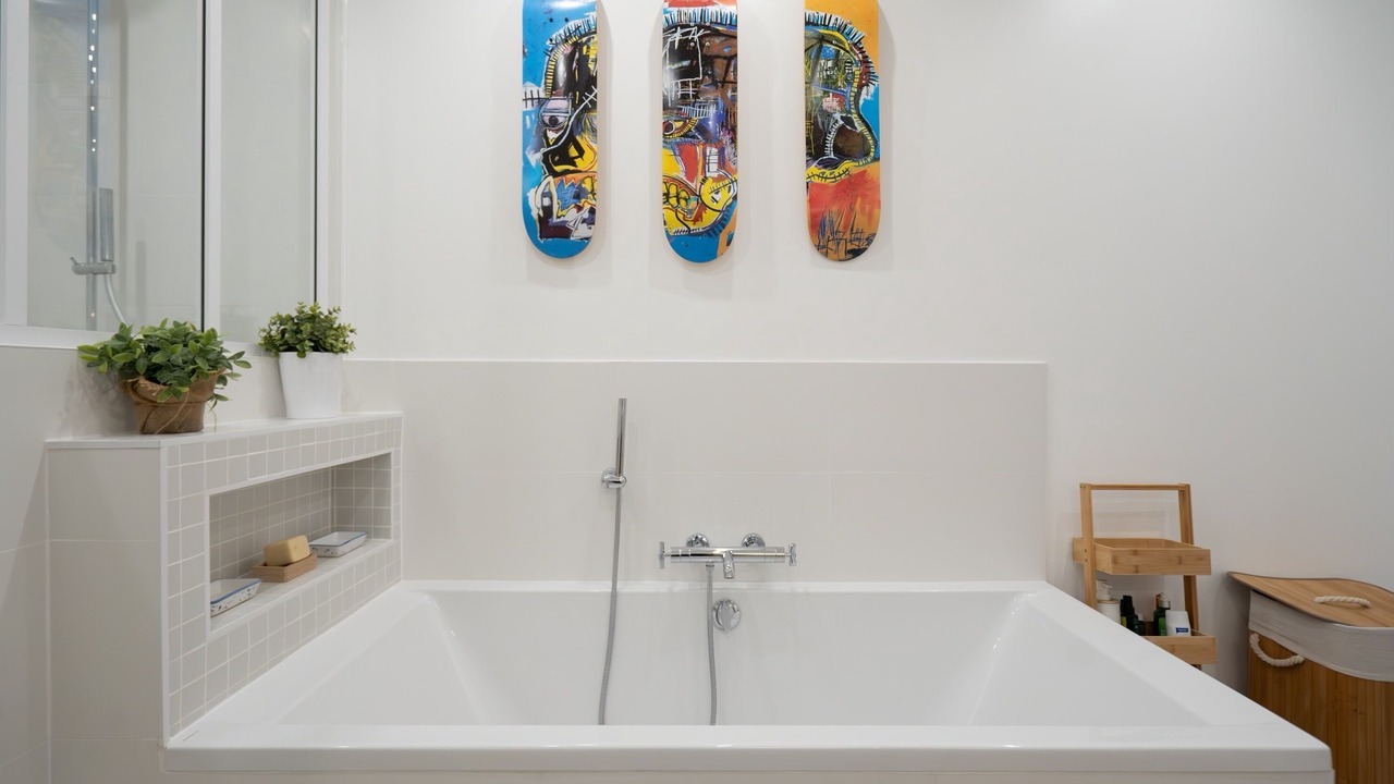 Photo of Bathroom in Quartier de la Folie-Mericourt