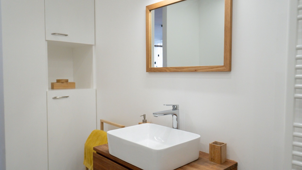 Photo of Bathroom in Quartier de la Folie-Mericourt