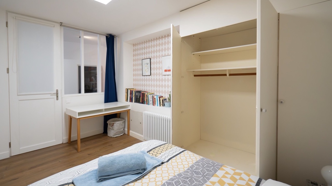 Photo of Bedroom in Quartier de la Folie-Mericourt