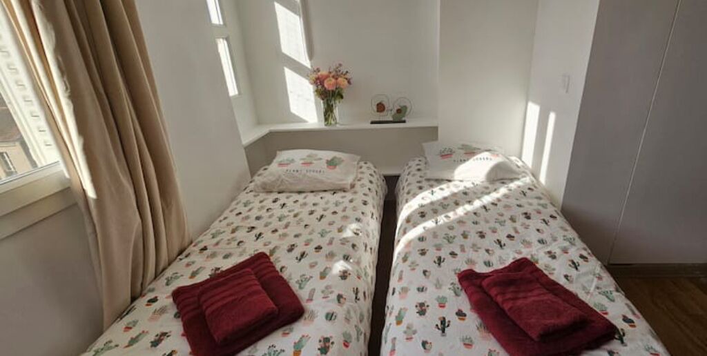 Photo of Bedroom in Republique–Point-du-Jour