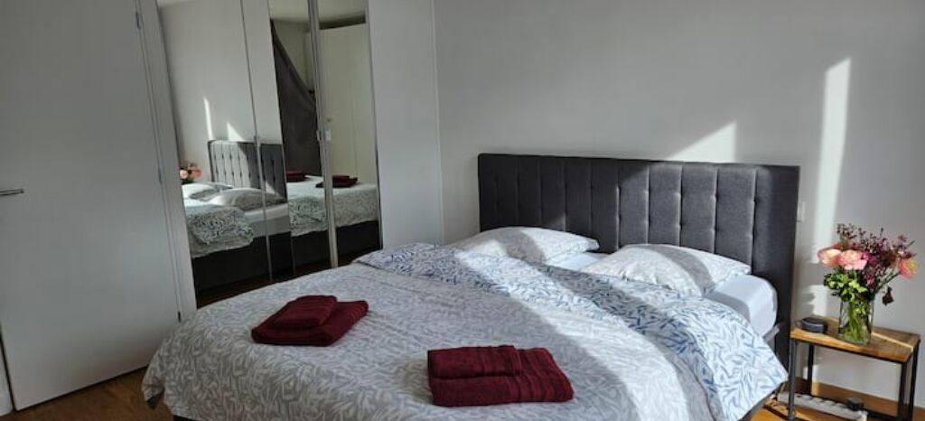 Photo of Bedroom in Republique–Point-du-Jour