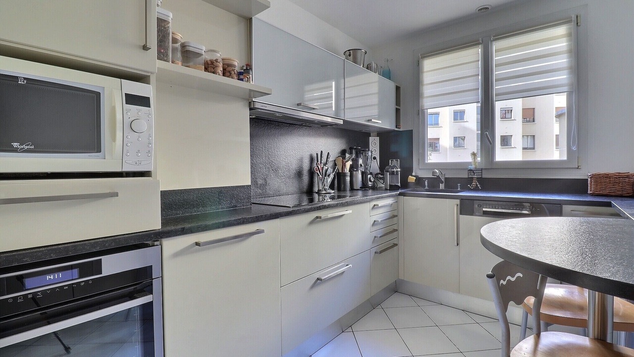 Photo of Kitchen in 16th Arrondissement