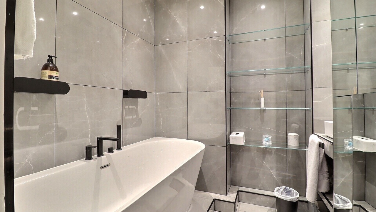 Photo of Bathroom in 16th Arrondissement