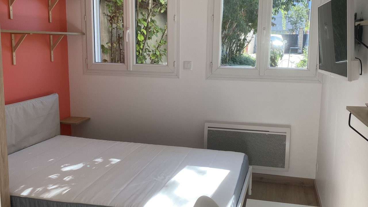Photo of Bedroom in Adamville
