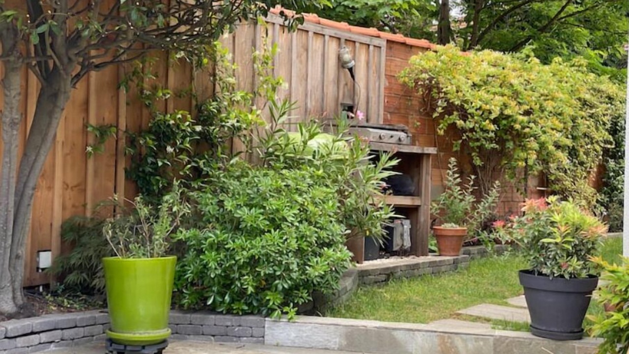 Photo of Patio Balcony in Adamville